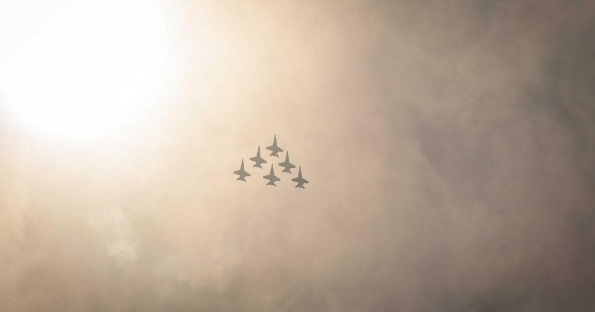 The Suit Productivity Experiment: How Formal Attire Redefines Remote Work Habits