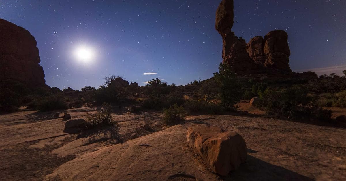 Trump Weighs Iran Strikes as He Prepares for High-Stakes State of the Union Address