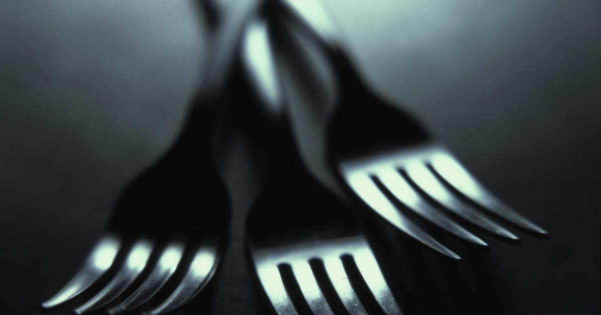 Global Capitals Issue Strict Travel Directives Following Military Escalation in the Middle East